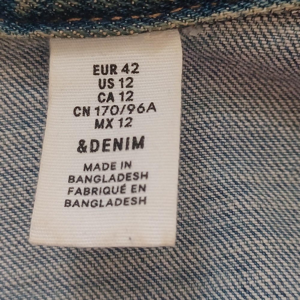 H&M‎ &Denim Light Wash Stretch Jacket US 12 Classic Trucker Style Preppy READ - Picture 6 of 8